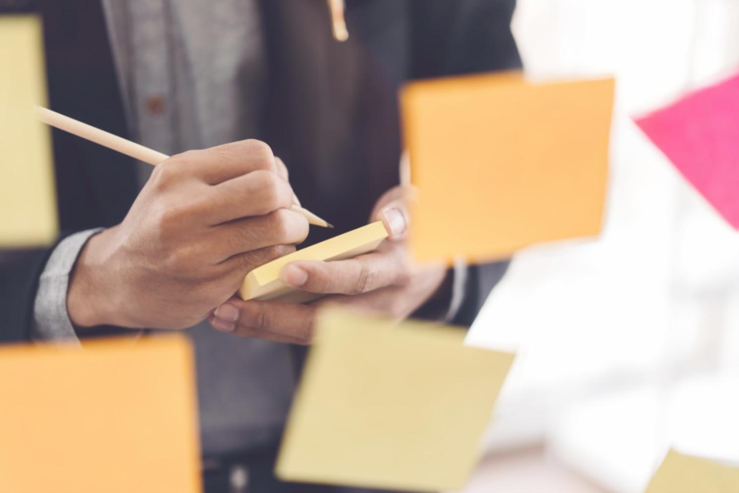 Workshop environment with participants learning traffic optimization strategies